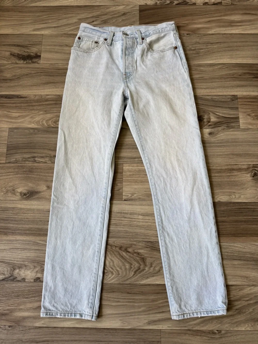 Levi's 501 100% Cotton Jeans Button Fly Light Wash Denim Size 26x30